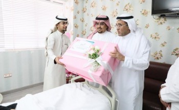 وزير الصحة يهنئ مريضة وضعت حملها وهي بصحةٍ جيدة بعد معاناةٍ طويلة من التهاب حاد بالجهاز التنفسي  وزير الصحة يهنئ مريضة وضعت حملها وهي بصحةٍ جيدة بعد معاناةٍ طويلة من التهاب حاد بالجهاز التنفسي