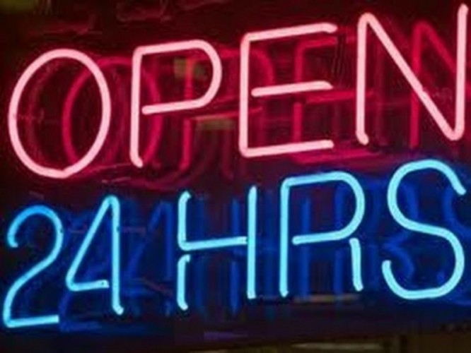 طبقاً لمصادر لقناة  “العربية”قرار السماح بفتح المحلات التجارية 24 ساعة يشمل “أوقات الصلوات”